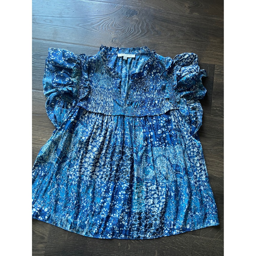 Rose + Olive Blue Floral Smocked Puff Sleeve Blouse Womens Medium Split Neck Top - Picture 2 of 4